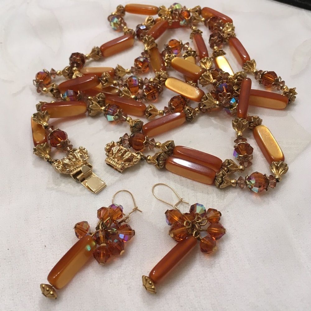 Vintage Iridescent And Aurora Borealis Beaded Set - Picture 5 of 7
